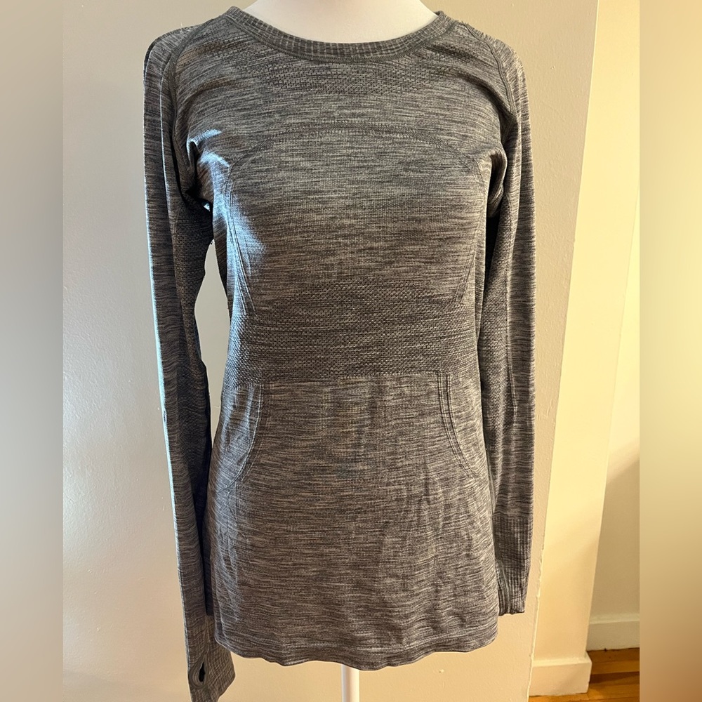 Lulu Lemon Swiftly Tech Long-Sleeve
